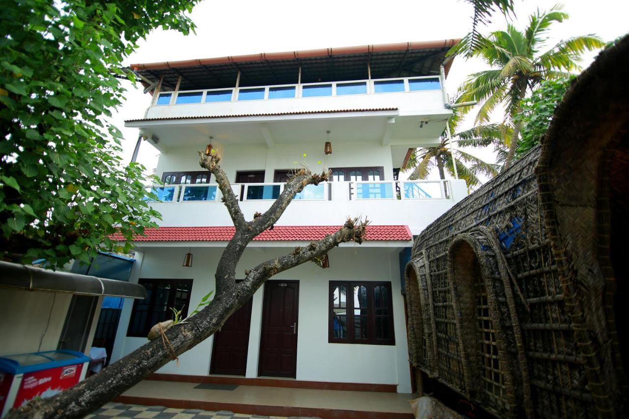 Shalom Beach Residency Alappuzha Екстер'єр фото